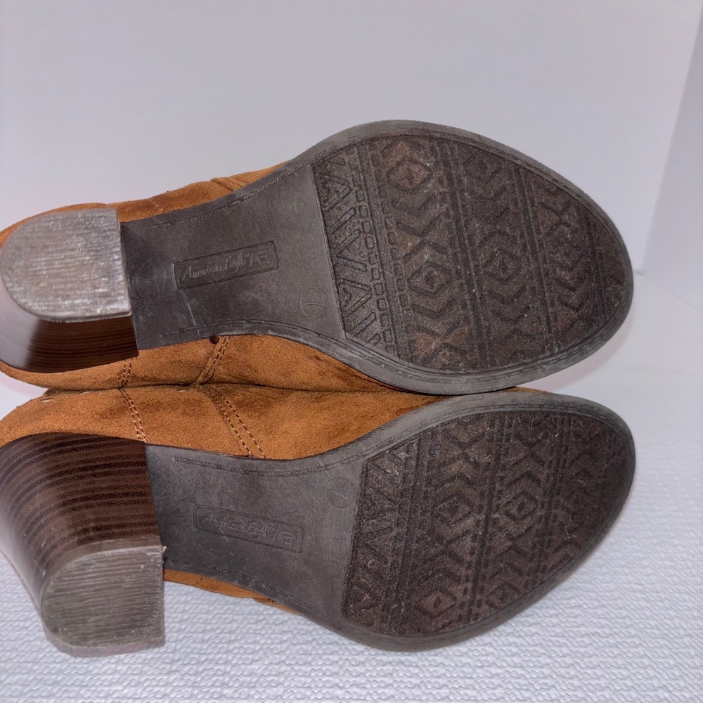 American Eagle Brown Faux Suede Perforated‎ Heeled Ankle Booties Size 7 - Picture 6 of 7